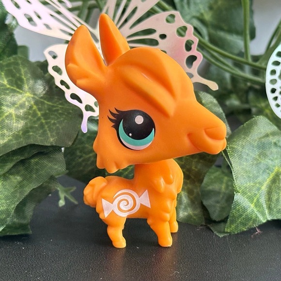 Littlest Pet Shop Other - Littlest Pet Shop LPS G4 3320 Orange Blindbag Llama Alpaca Candy Swirl
